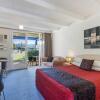 Отель Black Dolphin Motel & Apartments, фото 3