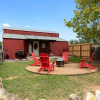 Отель Gorgeous Barn Cabin With Firepit 10min From Main St, фото 10