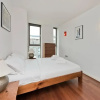 Отель Spacious Flat With Balcony Close to the River in Greenwich by Underthedoormat, фото 3