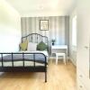 Отель Lovely 2-bed Tree-hole in Northolt Southharrow в Лондоне