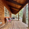 Отель Chipmunk Lodge 2 Bedroom Home by NW Comfy Cabins by RedAwning, фото 14