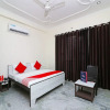 Отель OYO 15736 Little Residency, фото 5