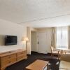 Отель Rodeway Inn & Suites, фото 3