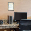 Отель Comfort Inn & Suites Lawrence - University Area, фото 15