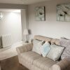 Отель Perrys Impeccable 1-bed Apartment in Poole, фото 3