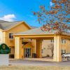 Отель La Quinta Inn & Suites by Wyndham Frankfort, фото 1