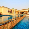 Отель Pattaya Sunset Villa 4 Bedroom Sleeps 8, фото 15