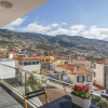 Отель Duplex With sea and Mountain Views, Casa do Castelo, фото 21