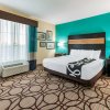 Отель La Quinta Inn & Suites by Wyndham Carlsbad, фото 28