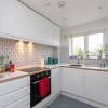 Отель Stylish and Light 1 Bedroom Flat Near Victoria Park, фото 5