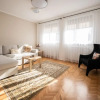 Отель Sunny 1bdr Apartment Near City Center, фото 2