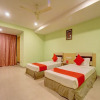 Отель OYO 11376 Golden Park, фото 26