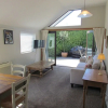 Отель Gordon Villa 1 - Christchurch Holiday Homes, фото 4
