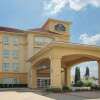 Отель La Quinta Inn & Suites by Wyndham Dallas - Hutchins, фото 1