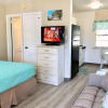 Отель Indian Rocks Beach Pelican Vacation Rentals by TechTravel, фото 17