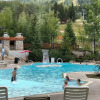 Отель LARGE 3-Br 3-Ba | Ski In/Out | Pool & Hot Tubs | Central Upper Village Location, фото 14