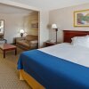 Отель Holiday Inn Express & Suites Thomasville, an IHG Hotel, фото 3