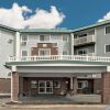 Отель Baymont Inn & Suites Essex Burlington Area [Ex. Handy Suites], фото 1