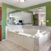Отель Quality Inn & Suites, фото 7