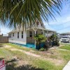 Отель Coastal Classic 2 Bedroom Cottage by RedAwning, фото 14