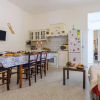 Отель Emerald Residence Sleeps 12 With Sea View, фото 12
