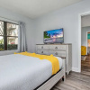 Отель Stylish Condo CDC Standards Private Balcony 2BD 2BA 6en165, фото 2