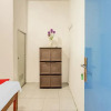 Отель Homestay Jenggolo by Oyo Rooms, фото 2