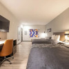 Отель Express INN&Suites, фото 2