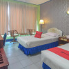 Отель RedDoorz near Tugu Naga Singkawang, фото 20