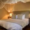 Отель Zebra Lodge & Giraffe Lodge, фото 18