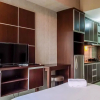 Отель Comfortable Studio Room near Airport at Skylounge Tamansari Apartment, фото 3