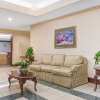 Отель Days Inn by Wyndham Burlington East, фото 2