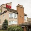 Отель Monte Carlo Inn Oakville Suites, фото 1