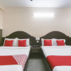 Отель Oyo 61379 Golden Cafe Boarding  Lodging, фото 8