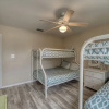 Отель Rainbows End - Gulf Front! Enjoy The Sun On Your Shoulders While You Laze On The Deck. 4 Bedroom Hom, фото 12