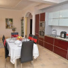 Отель Lovely 2-bedroom condo near the City center, фото 3