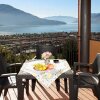 Отель Family Apartment Overlooking Lake Como, фото 22