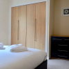 Отель City Centre 2 Bedroom Apartment, фото 10
