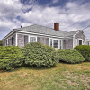 Отель Cape Cod Retreat: Patio, Walk to Craigville Beach, фото 16