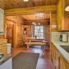 Отель Big Bear Lake Cabin ~ 4 Mi Snow Summit Ski Resort, фото 9