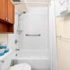Отель Beautiful Studio in Waikiki - Wifi, Netflix & Split AC - 1 Block to the Beach!, фото 5