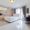 Отель Best Price Studio Apartment at Tamansari Semanggi, фото 12