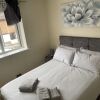 Отель 3-bed House in Stoke-on-trent Free Sky Free Wifi, фото 8