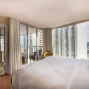 Отель Chic Bayfront Condo With Stunning View, фото 44