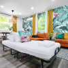 Отель Vacay Spot Wynwood Jungle 2kitchens BBQ Deco Patio, фото 36
