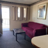 Отель Hallmark Inn and Suites, фото 10