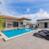 Отель NEW 6BR Villa w Pool Across Street Palmbeach, фото 18