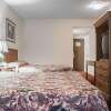 Отель Econo Lodge By The Falls, фото 3