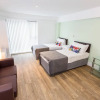 Отель Brand new studio apartment in central Oldham, фото 2