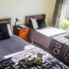 Отель Tombstone Motel, Lodge & Backpackers, фото 4